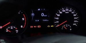 6 Lampu Indikator Mobil Ini Menyala? Jangan Diabaikan, Ini Artinya!